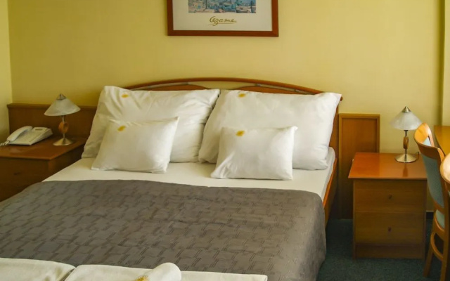 Világos Hotel Balatonvilágos