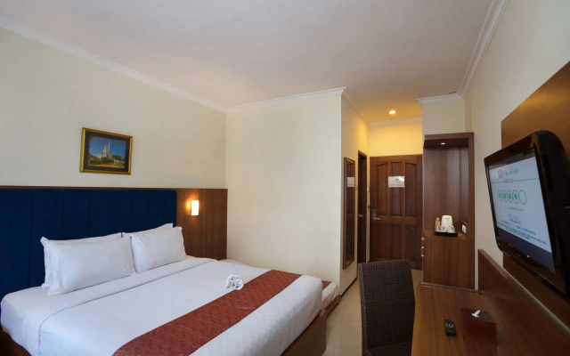 Royal Hotel and Villa Batu
