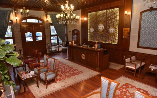 Augustus Boutique Hotel