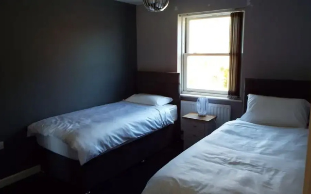 Pullman House Apt 8: 1st Floor