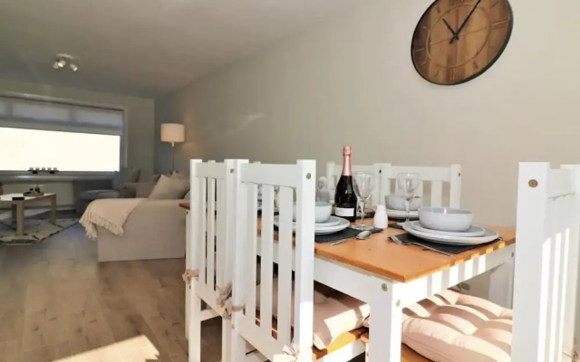 Honeywell House - Airdrie