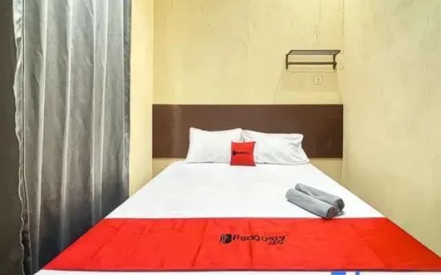 RedDoorz near RS Hermina Tangerang