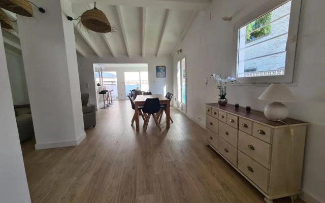 389-villa de standing con piscina privada