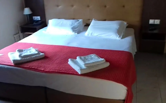 Parthenon Hotel