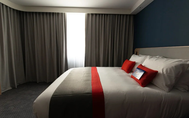 Holiday Inn Express Bordeaux Lormont, An Ihg