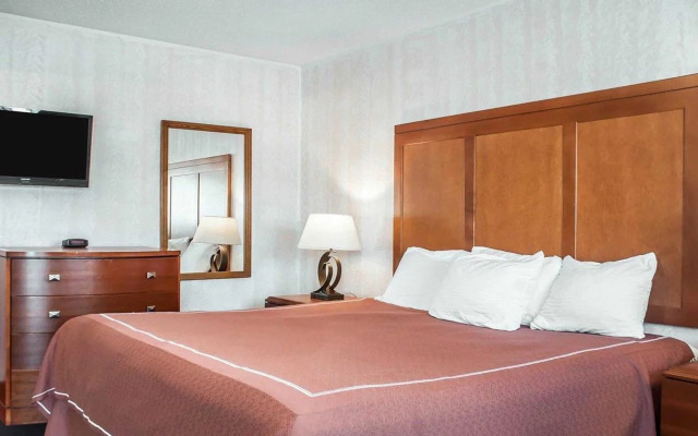Rodeway Inn & Suites Niagara Falls