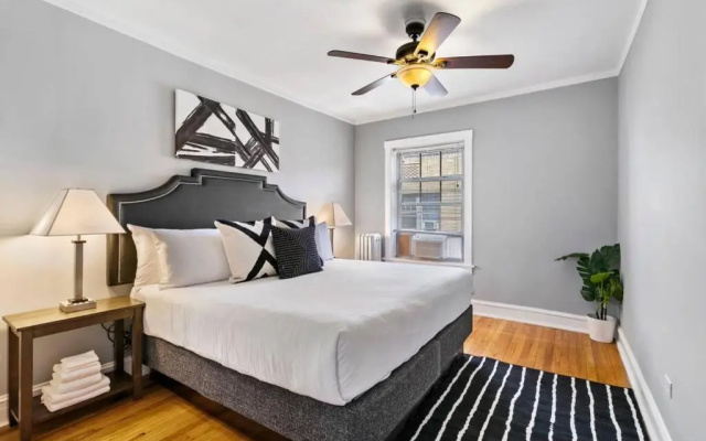 1BR Chicago-style Apartment Close to Everything!