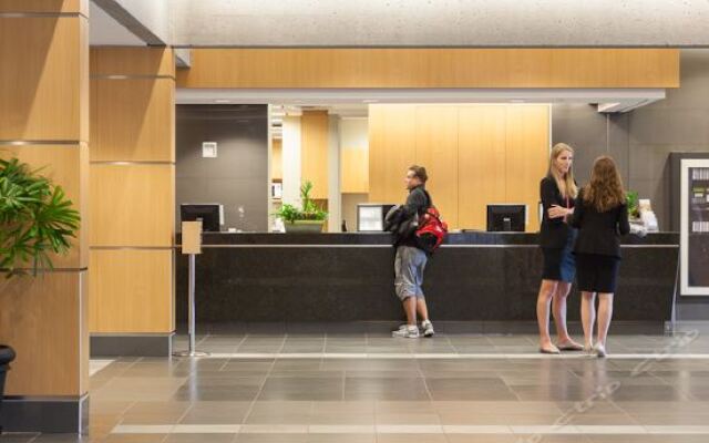 Отель Gage Residence at UBC Канада, Аптаун - отзывы, цены и фото номеров - забронировать отель Gage Residence at UBC онлайн интерьер отеля