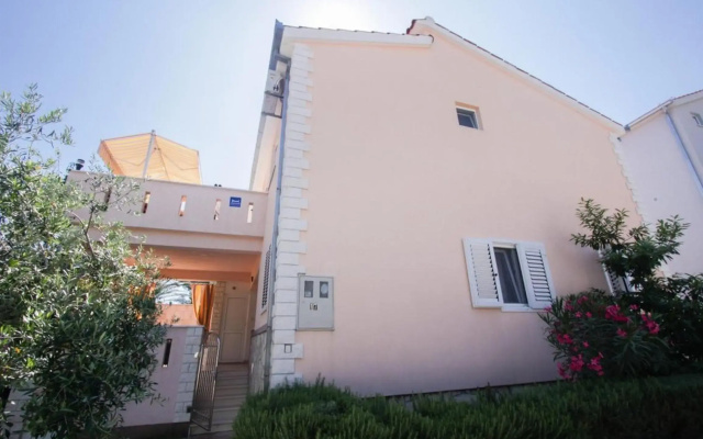 Vila Sale