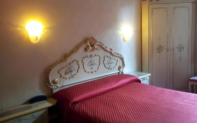 Hotel Diana