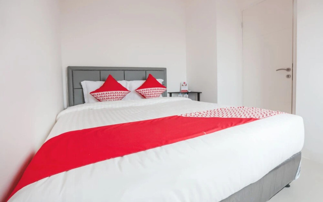 OYO 129 Basura City Apartment