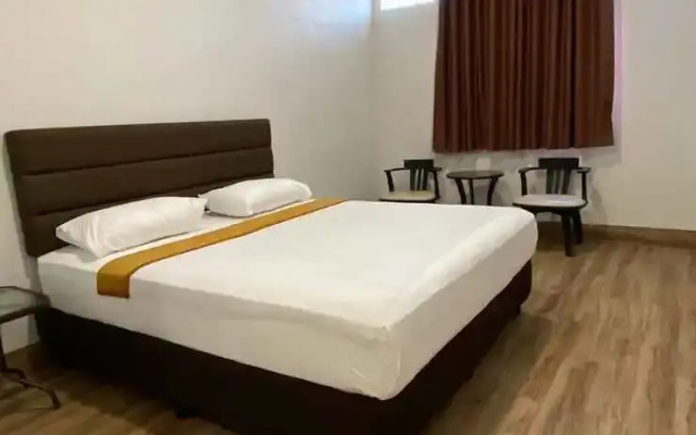 马卡萨托多普利马斯酒店(Hotel Toddopuli Mas Makassar)
