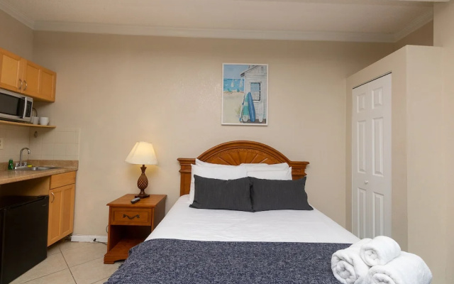 227 City View Hollywood Beach