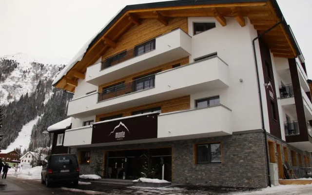 Hotel Toni