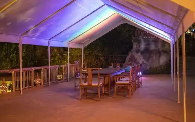 Yueting Hot Spring B&B