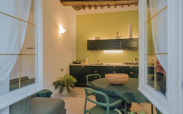 Picabon Quiet Apartment with AC & Balcony