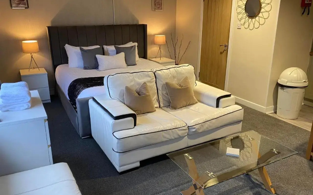 Balmaha Lodges 3