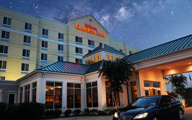 Отель Hilton Garden Inn Meridian вид на фасад