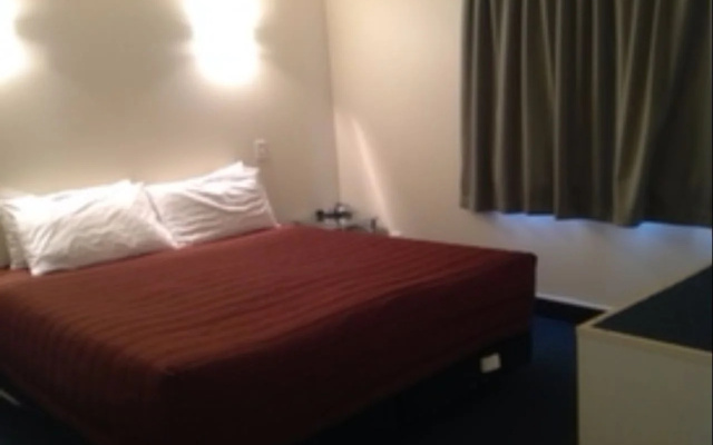Fountain Court Motel