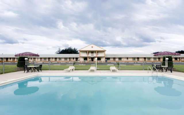 Knights Inn Palmyra