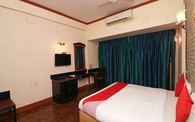 OYO 22269 Hotel Landmark Plaza