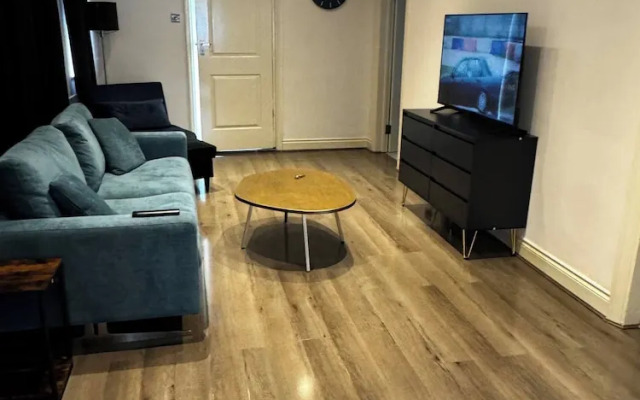 Charming Bungalow Rental in Rainham Comfort and Convenience