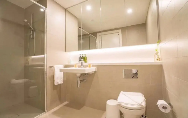 Luxury Skyrise 2bed2bath APT in Olympic Park