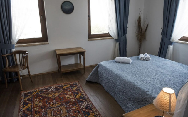 Alesta Hotel