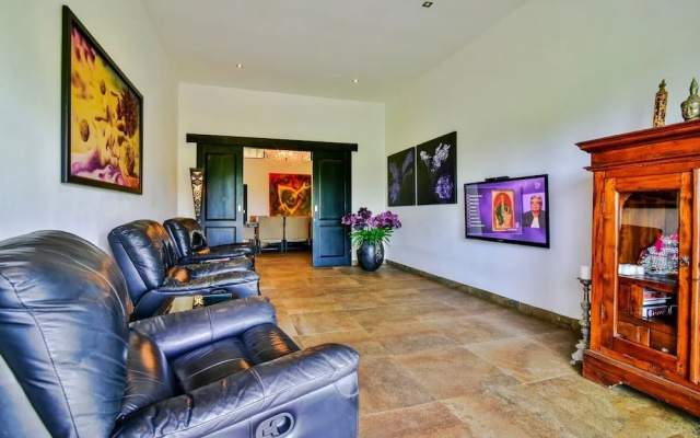 Lovina Residence
