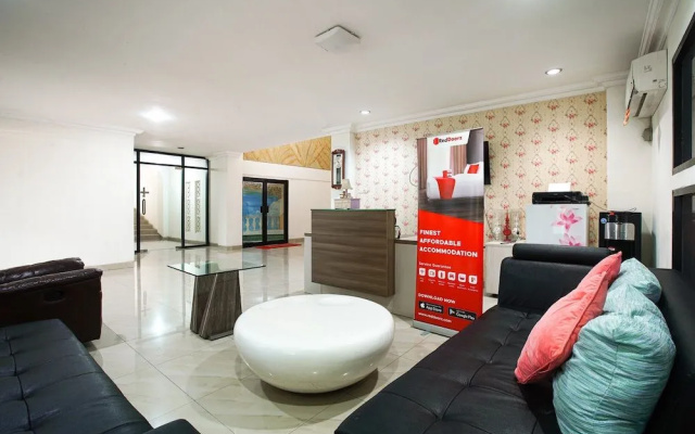 RedDoorz near Palembang Trade Center 3