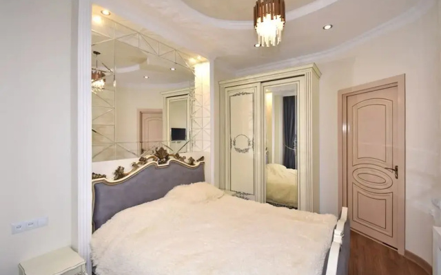 Apartments by Luxe Group AM422