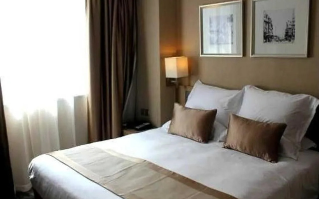 Shanghai Xujiahui 80,000 Stadium Quli Hotel