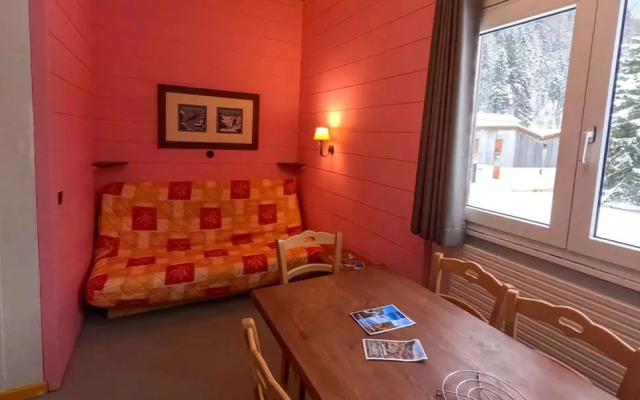 Large Stay Near Lelex Shops