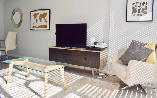 1 Bedroom Modern Apartment Dublin 4