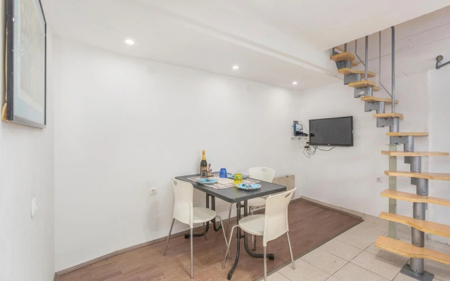 Beautiful Apartment in Cres With Wifi and 1 Bedrooms