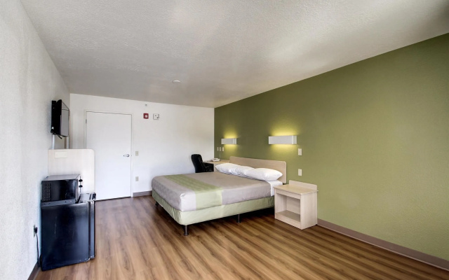 Motel 6 Ogden Riverdale