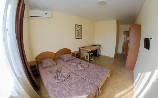 Guest House Primorskaya 25