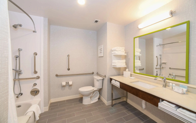 Hampton Inn & Suites Cincinnati Liberty Township