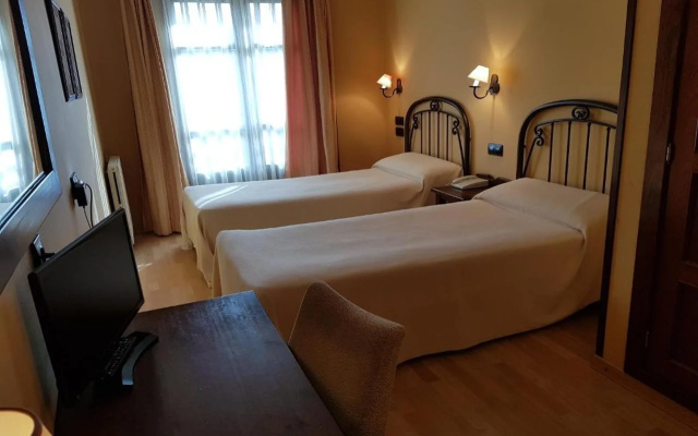 Hotel Cotiella