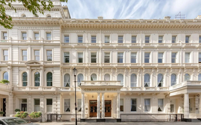 Commodore Hotel