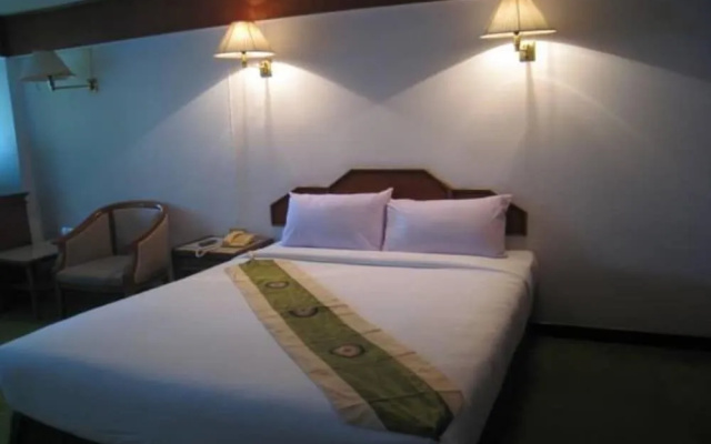 Sripatana Hotel