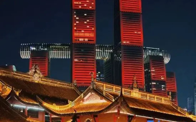 Qingyou Sharing Hotel (Monument to the people's Liberation Store