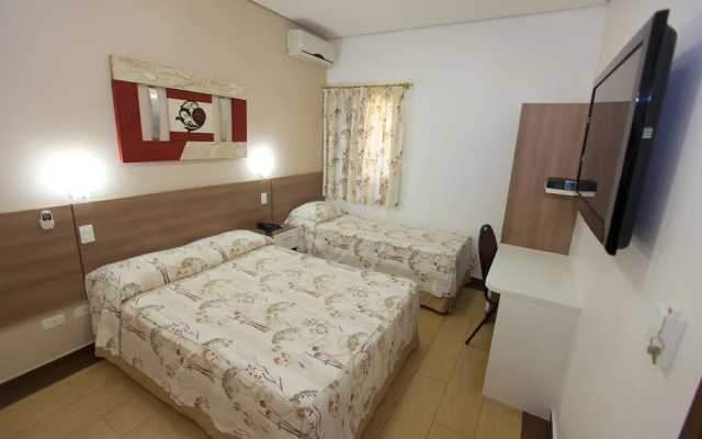 Oly Plaza Hotel