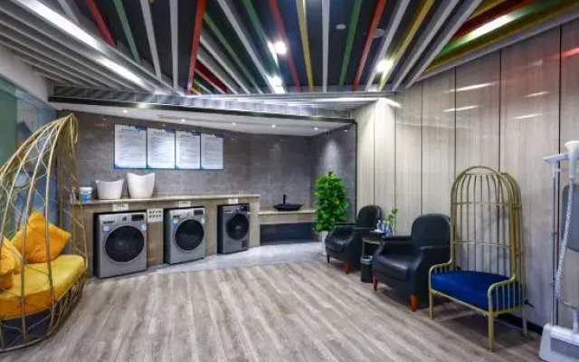 Pulun Hotel