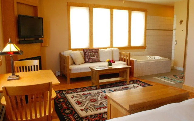 Gallatin River Lodge