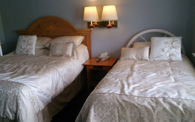 Hitching Post Country Motel