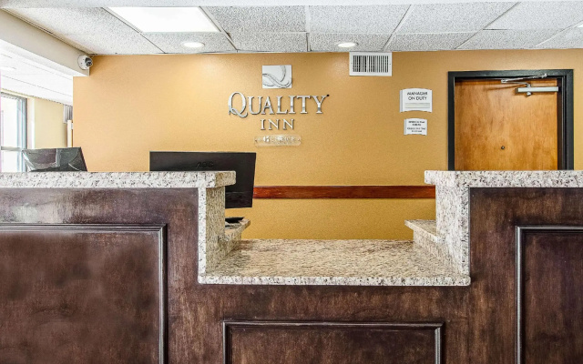 Red Roof Inn & Suites Middleborough