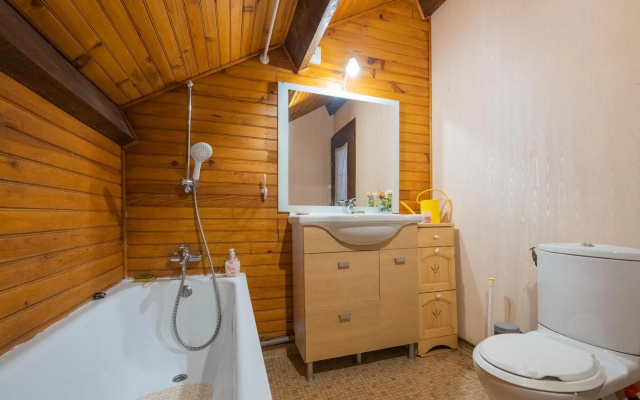 Inviting Holiday Home in Miremont With Garden