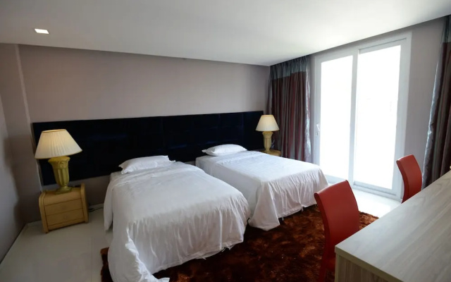 The Palm Suites
