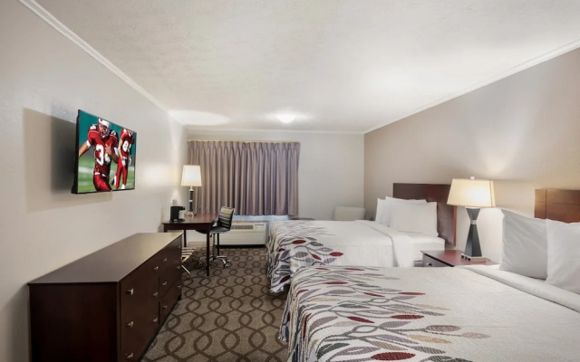 Red Roof Inn & Suites Lexington - Hamburg